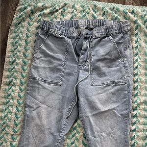 American Eagle Outfitters women's Washed Blue Relaxed capris